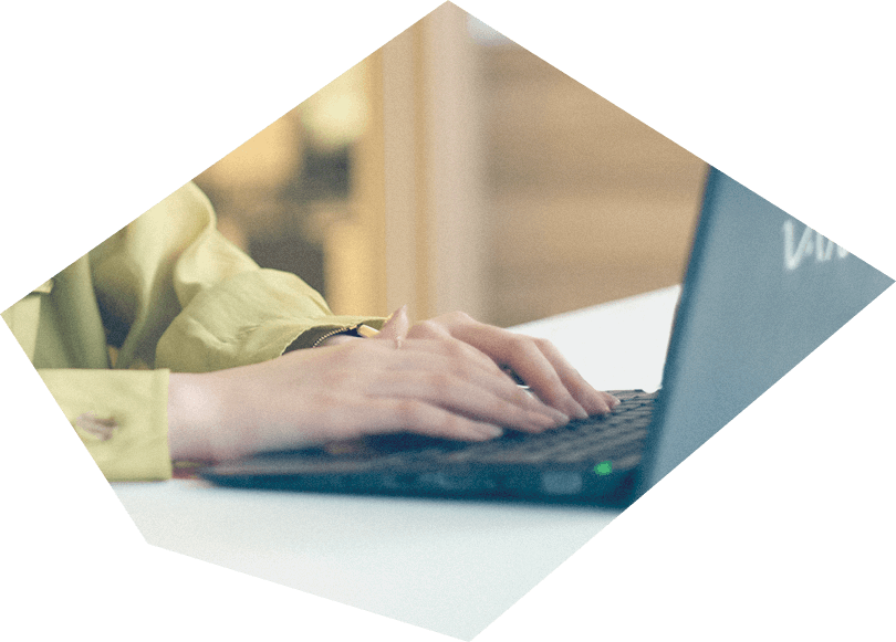 タイピングしてる画像